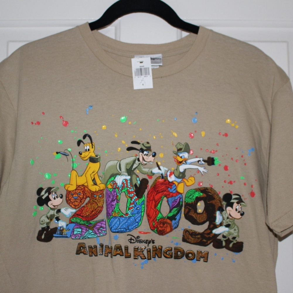 Disney World Animal Kingdom Mickey T Shirt (NWT)